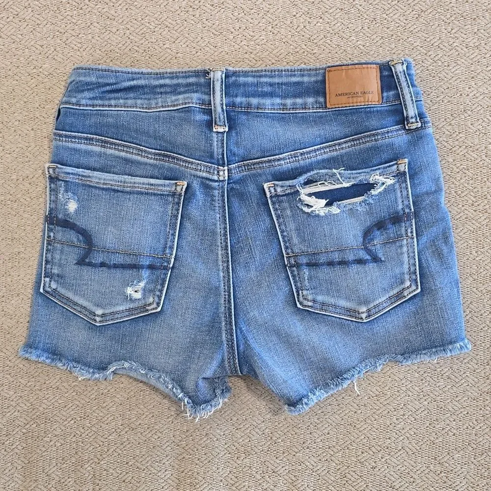 American Eagle Distressed Crochet Pocket High Rise Stretch Jean Shorts - Size 2